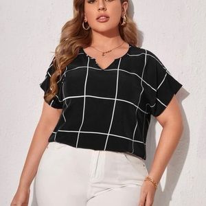 Black and white notched neckline batwing sleeve blouse